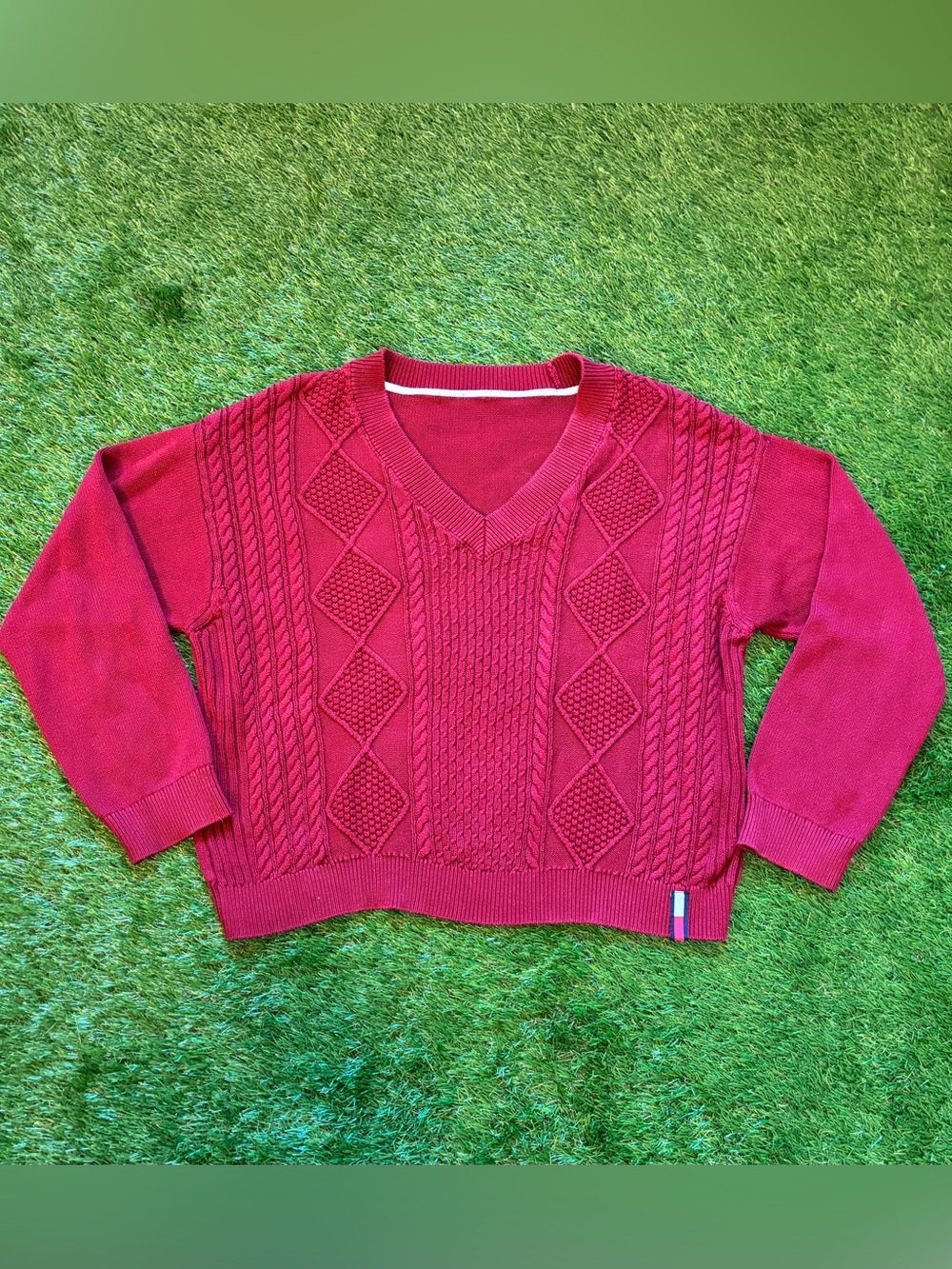Tommy Hilfiger Red Cable Knit Argyle V-Neck Sweater Large
